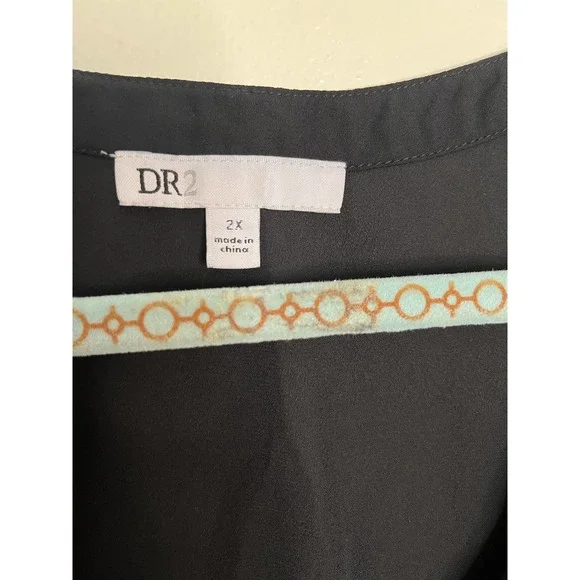DR2 Roll Tab Long Sleeve Blouse Black Size 2X - Picture 5 of 5